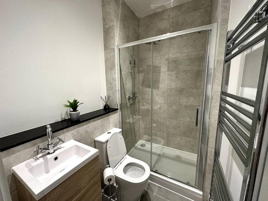Spacious And Elegant Apartment Birmingham Buitenkant foto