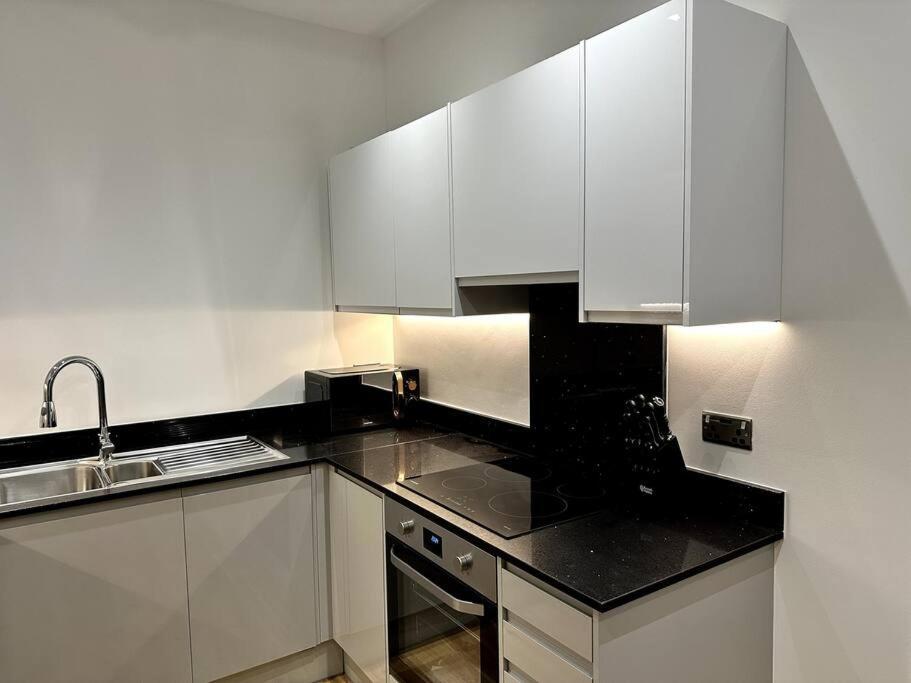 Spacious And Elegant Apartment Birmingham Buitenkant foto