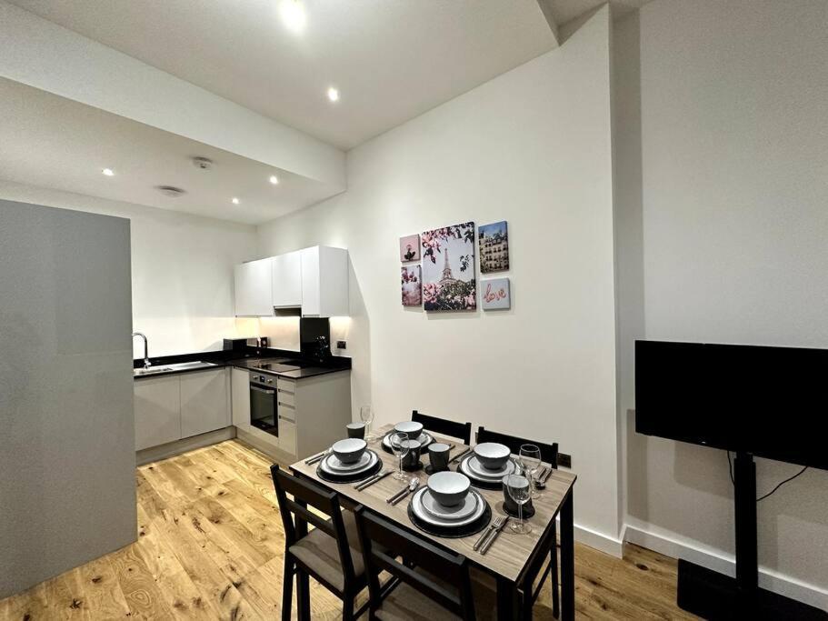 Spacious And Elegant Apartment Birmingham Buitenkant foto