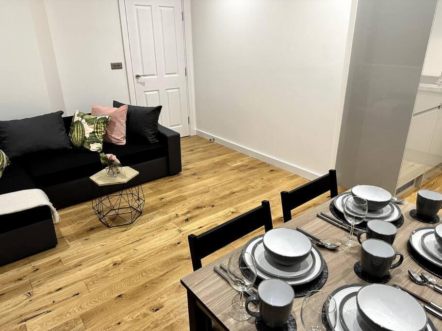 Spacious And Elegant Apartment Birmingham Buitenkant foto